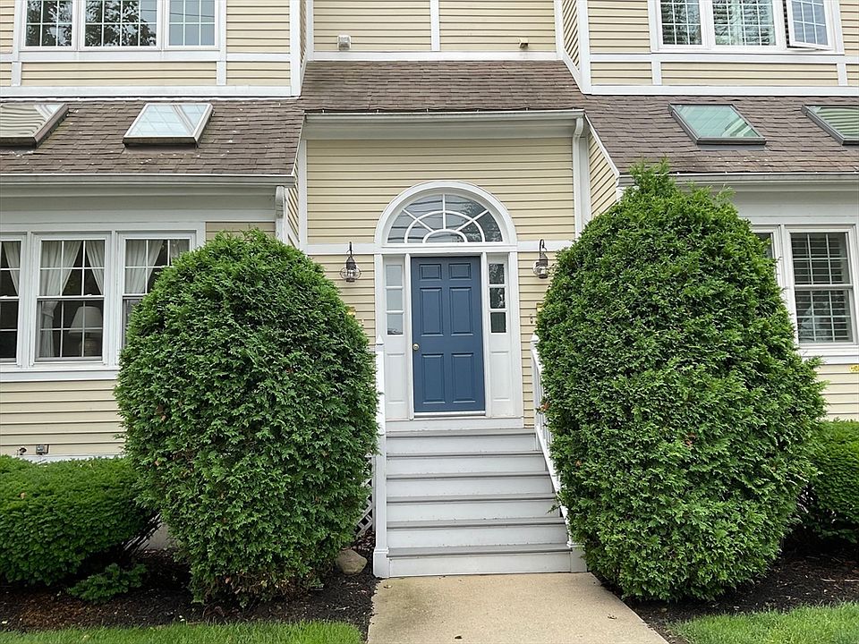 1st image of 3 Munroe St #3