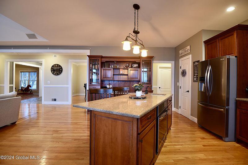 5th image of 125 Meadows Drive