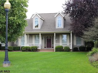 227 Village Heights Dr, State College, PA 16801