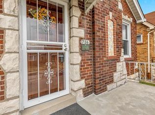 736 Cumberland Dr, Saint Louis, MO