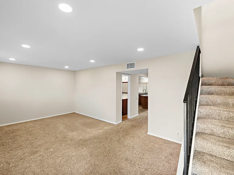 4690 Larwin Ave — Photo 6
