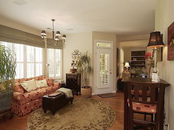 Eat In Area of Kitchen