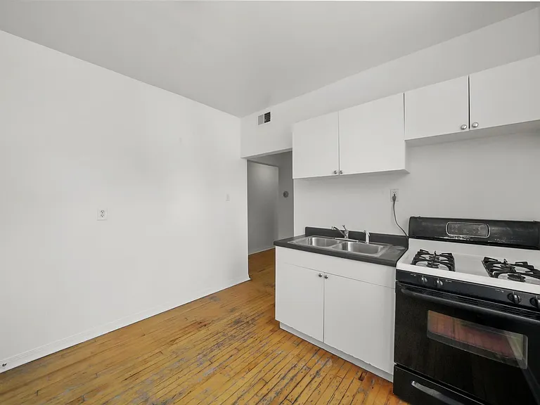3000 N. Whipple LLC — Photo 22