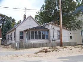1st image of 210 Park St