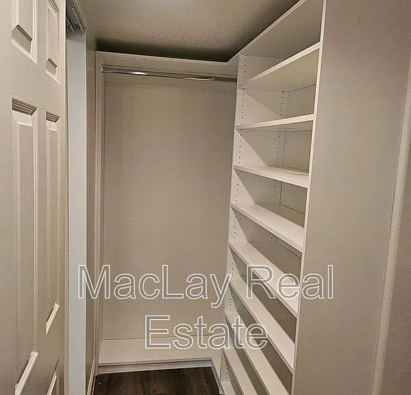 2711 W Megan St — Photo 22