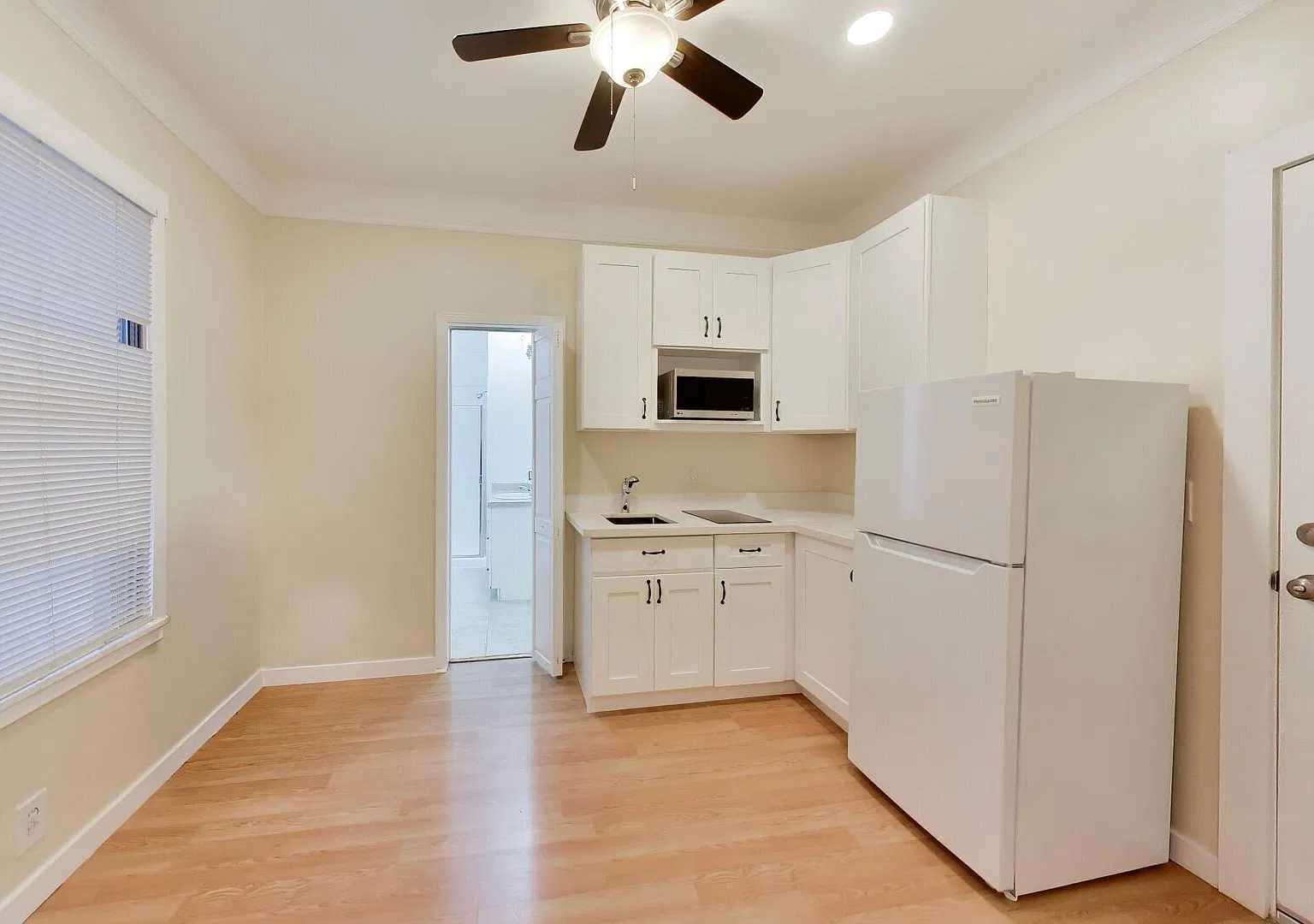 Downtown Palo Alto 1 Bedroom - Great Location! — Photo 2