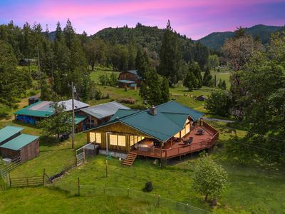 3626 Windy Creek Rd, Glendale, OR, 97442