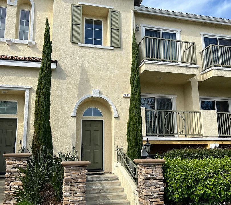 1st image of 2669 Skyline Dr