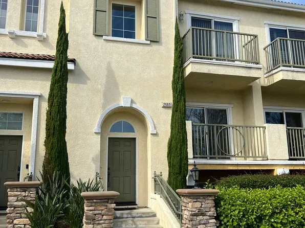 2669 Skyline Dr, Signal Hill, CA 90755