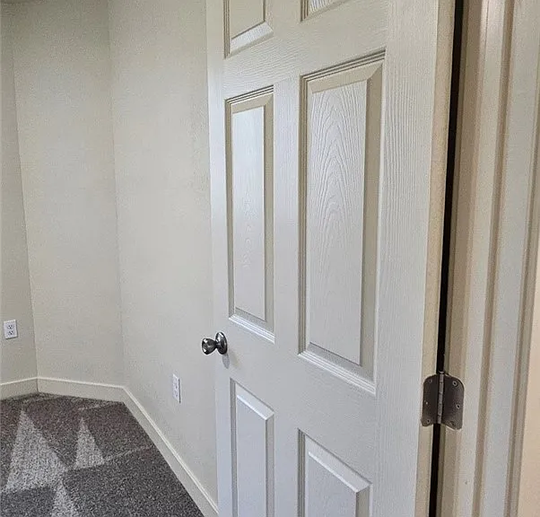 3839 Woodlawn Ave #1/2 — Photo 10