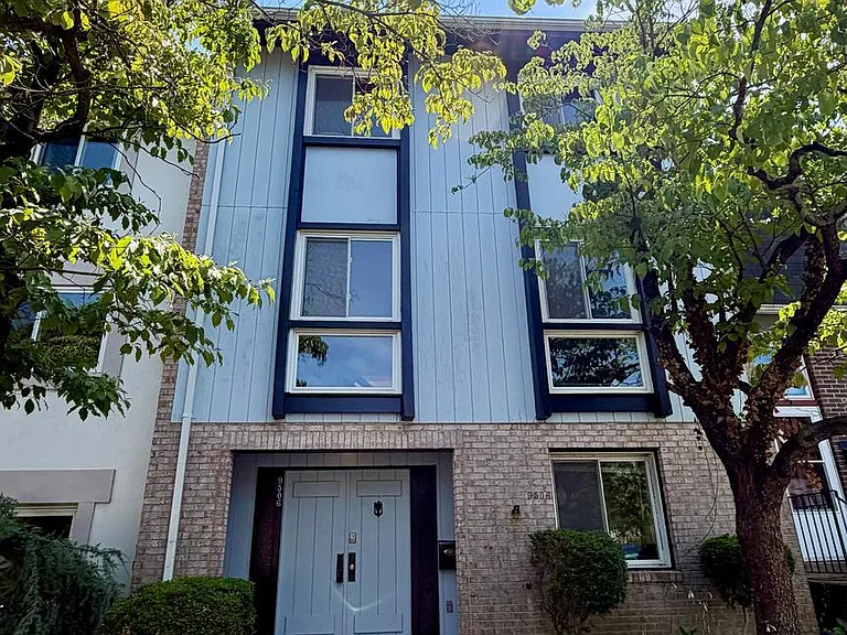 9506 Miranda Ct — Photo 1