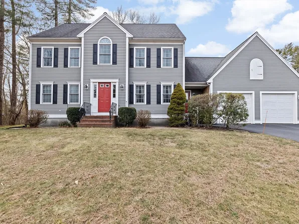 10 Kiley Way, Pembroke, MA 02359