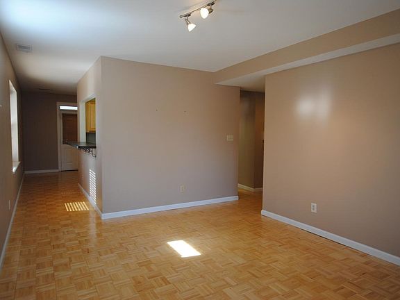 4th image of 375 N Boyle Ave APT A