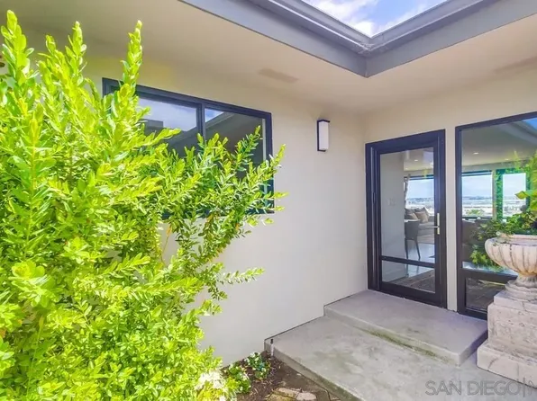 2111 Mergho Impasse, San Diego, CA 92110