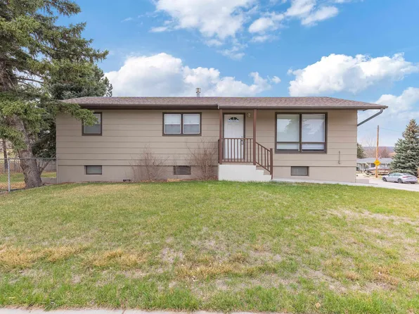2601 Cameron Dr, Rapid City, SD 57702