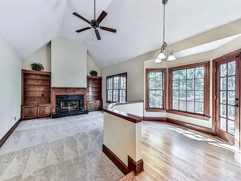 2851 Riverfront Dr — Photo 4