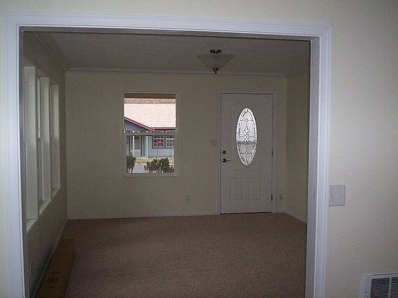 3rd image of 801 Pine St