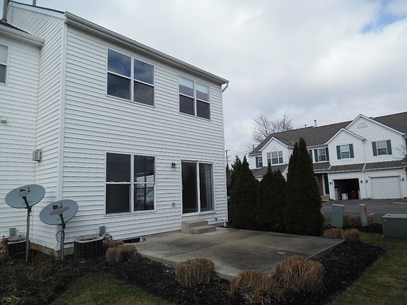 2nd image of 5873 Scioto Hill Ln