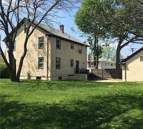3rd image of 146 Urban Ave