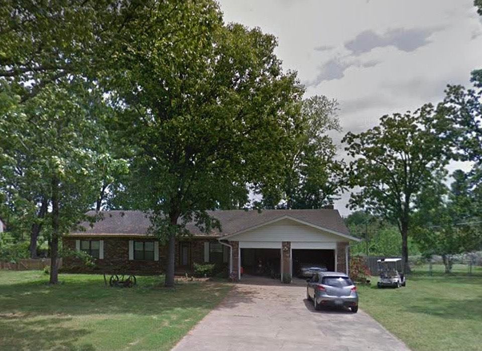 1st image of 704 Jefferson Dr