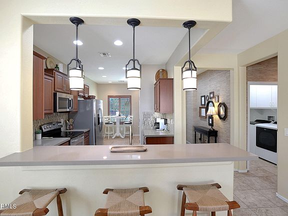 3rd image of 27070 W ESCUDA Drive