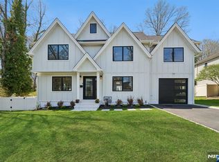 45 Meadow St, Demarest, NJ 07627