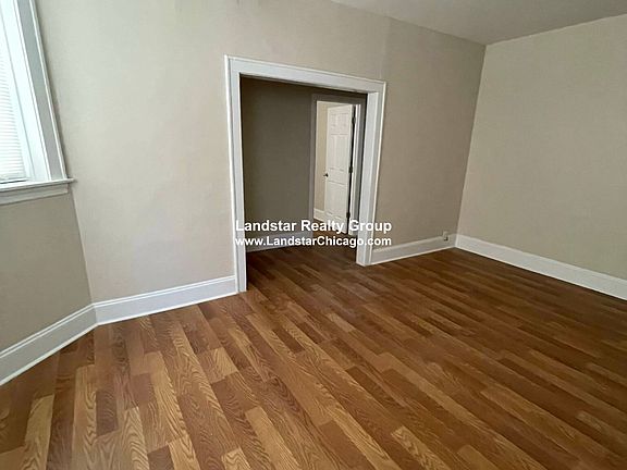 4th image of 1936 W Estes Ave #G