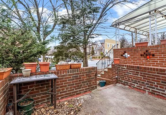4th image of 6723 Alderton St