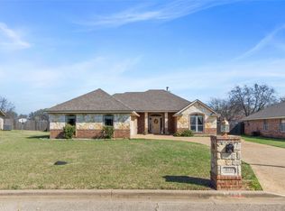 401 Greystone Dr, Lorena, TX 76655