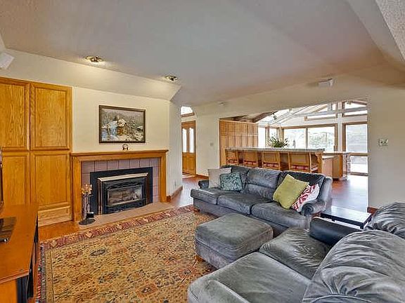 5th image of 19935 Herriman Ave