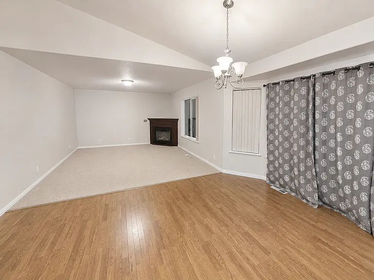 956 W Burro Way — Photo 3