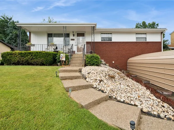 409 Vale Dr, Pittsburgh, PA 15239