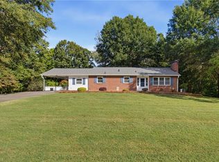4412 Vienna Dozier Rd, Pfafftown, NC 27040