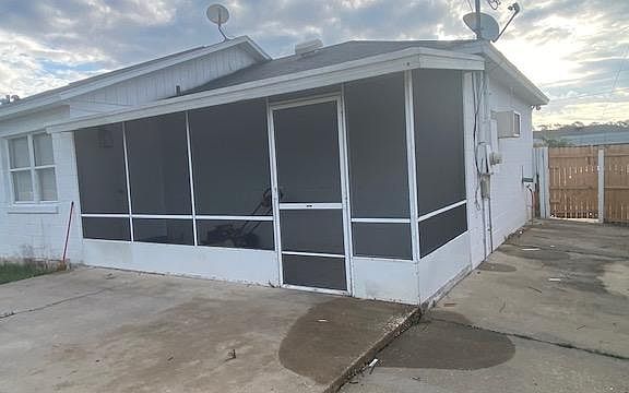4th image of 716 Mountain Way Ave