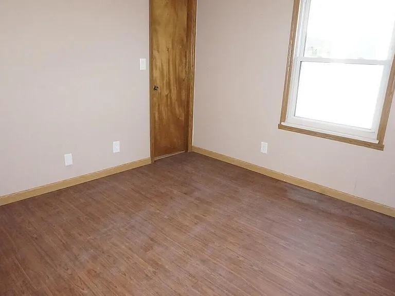 2601 Cottonwood Ct — Photo 9