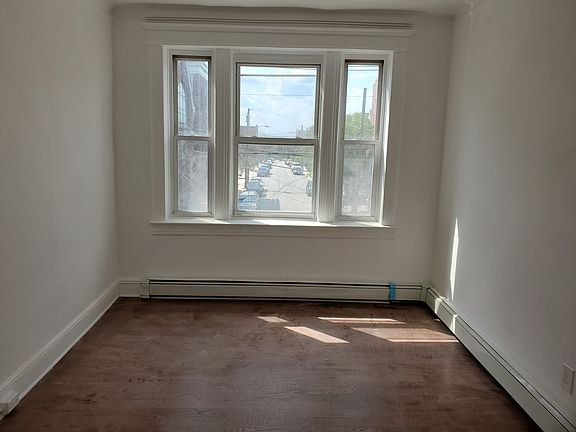 5th image of 384 Bergen Ave #3E
