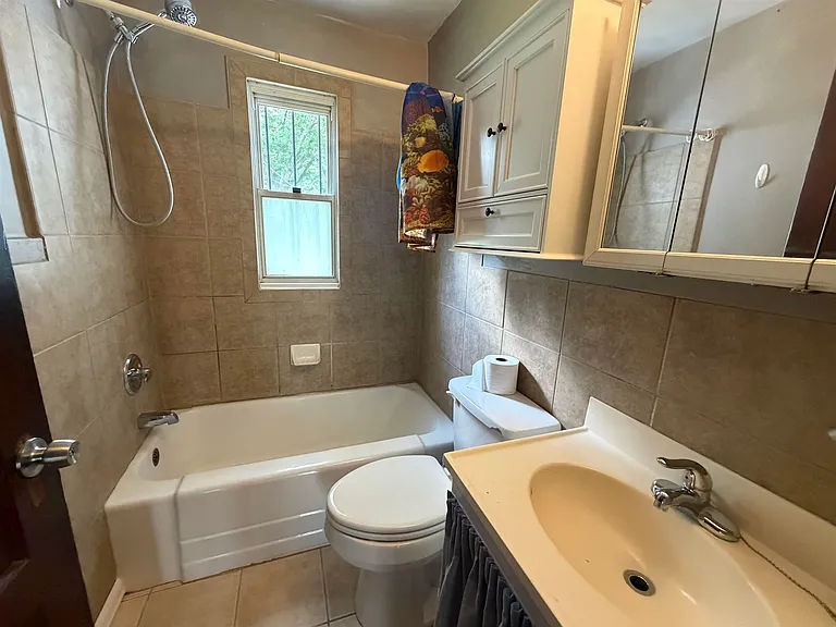 3588 Marion Ave — Photo 8