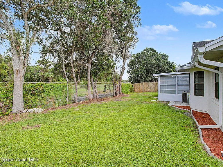 3474 Floral Palm Blvd — Photo 22