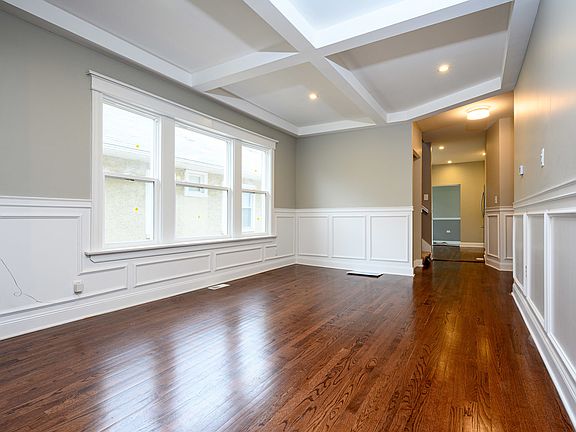 5th image of 7534 S Crandon Ave