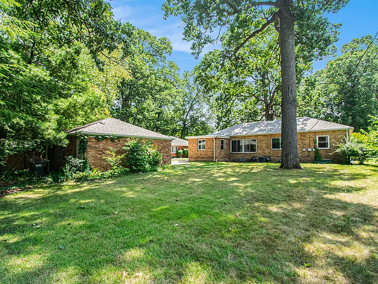 1617 Oak Park Dr — Photo 12