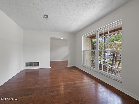 2nd image of 1005 HIBERNIA FOREST Drive