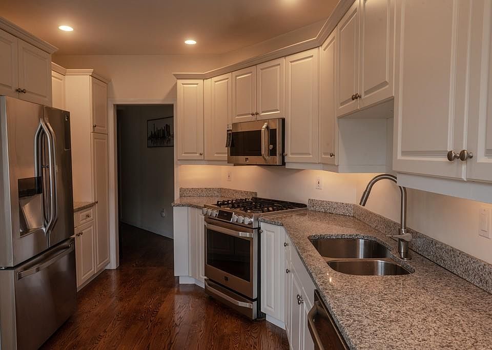 1st image of 226 Marina Dr #226