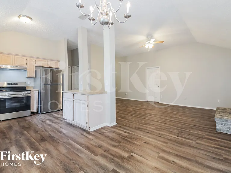 1446 Cross Courts Dr — Photo 7