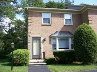 133 Point Of Woods Dr, Albany, NY 12203