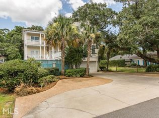4318 6th St, St Simons Island, GA 31522