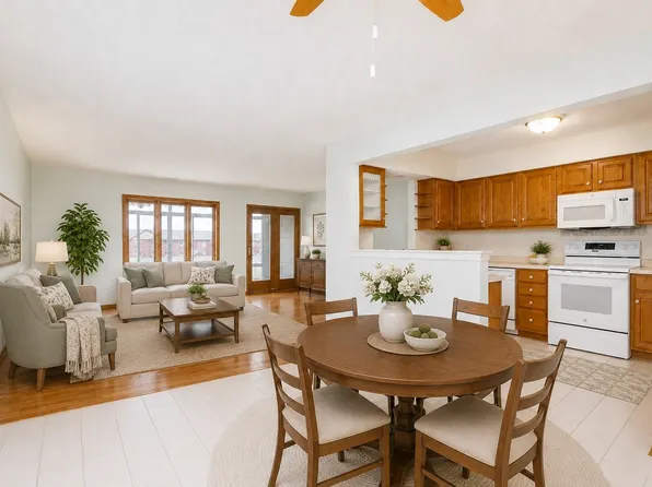301 SE Delaware Ave Unit 302, Ankeny, IA 50021