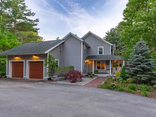 208 Benjamin Wentworth Drive, Tamworth, NH 03817