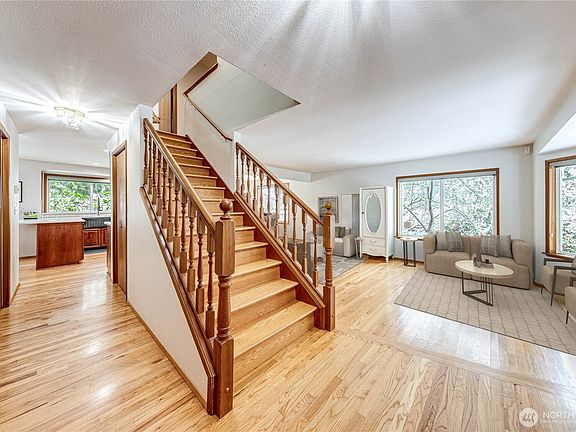3rd image of 22621 95th Avenue SE