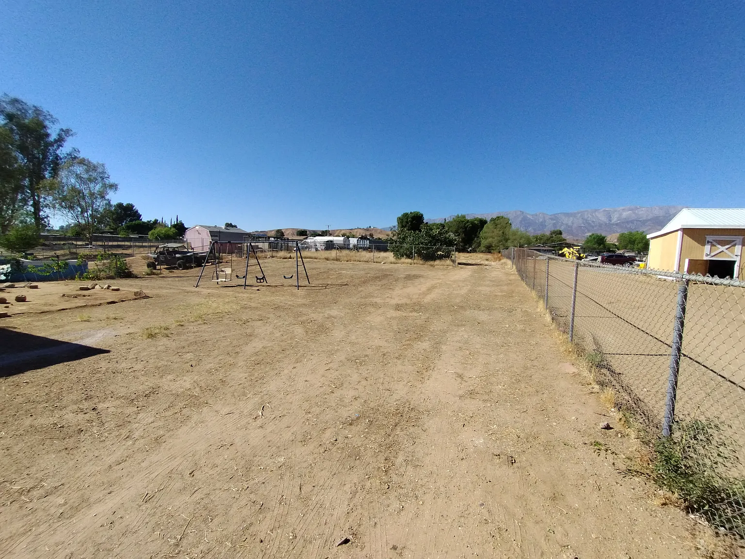 3 bed, 1200 sqft, $2,000 — Photo 4
