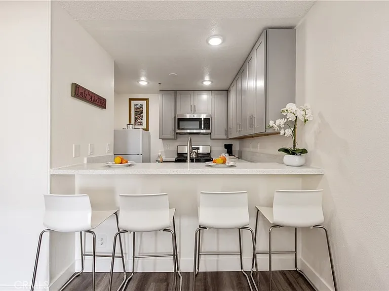 450 E 4th St #416 — Photo 15